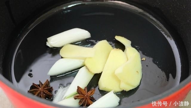 「鸡翅根」这道菜每周都要做一次, 简单好做又美味, 孩子们特爱吃!