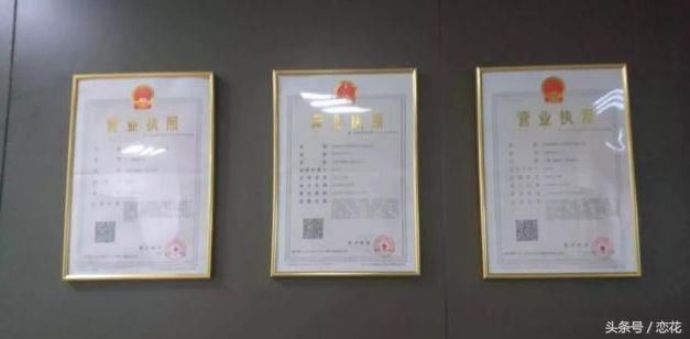 冯小刚发微博避谣，网友：说了什么根本不重要，重要的都没说