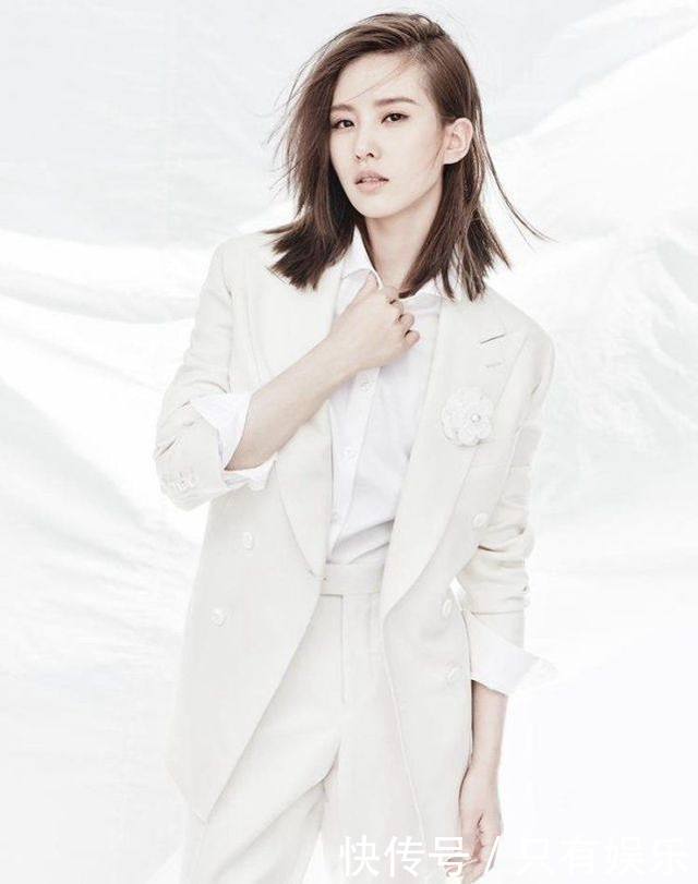 女星穿西装谁最靓？大表姐攻气十足，刘涛气场全开，她艳压全场！