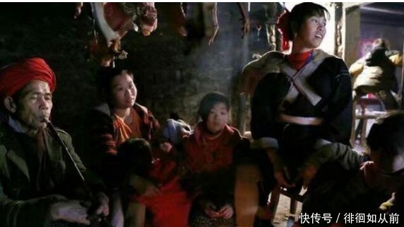 30岁的女人看着像40岁，七年和丈夫生了五个孩子，常年吃地瓜