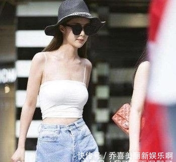 「优雅」优雅时尚的街拍美女彰显女人味,每一时刻都事时尚瞬间