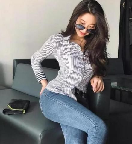 牛仔裤的时尚穿搭，优雅又显迷人身姿，让你更显高挑！