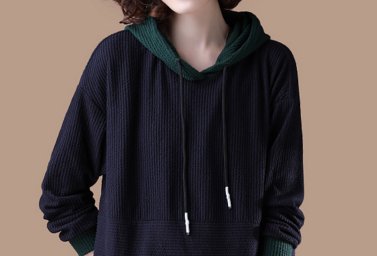 立秋过后，打底裤扔了吧!建议试试下面8款卫衣，适合五六十女人