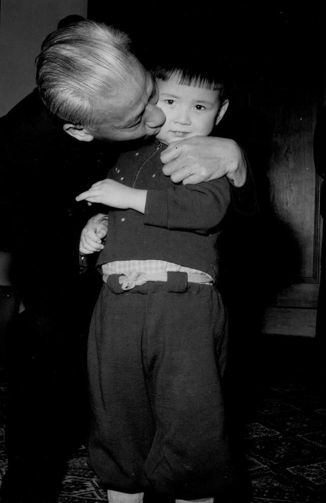  「刘允斌」他是刘少奇的俄籍长孙，定居广州13年了