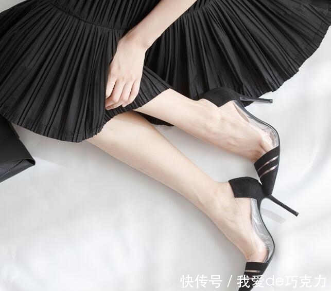 『圆钉』透明水晶高跟鞋,显女性的时尚性感