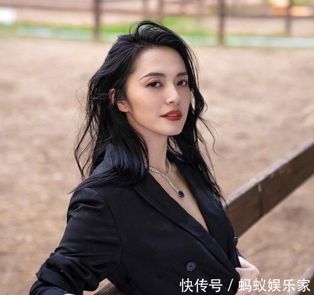 【 关注自己】都在用的一个瘦身法，网友：怪不得你们瘦，40的姚晨和41岁刘涛