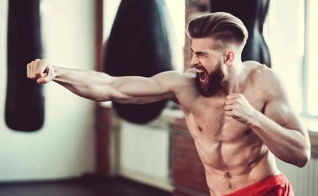  『徒伤悲』跑步露大腿，撸铁脱上衣，你做什么运动，就会有什么身材