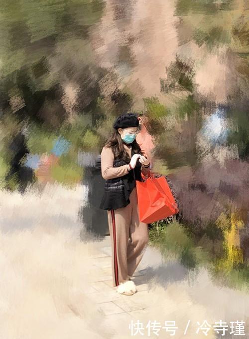  『作品』大家下楼拿菜的样子,像极了时装周上那些看不懂的鬼才设计师作品!
