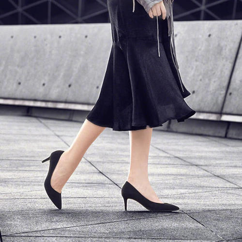 高跟鞋，是你从一个女生蜕变成女神的桥梁