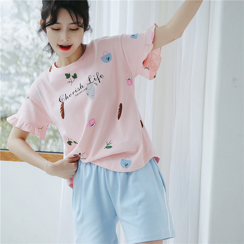 败家媳妇真会穿，这睡衣这么洋气舒适，穿上真的是性感魅力四射