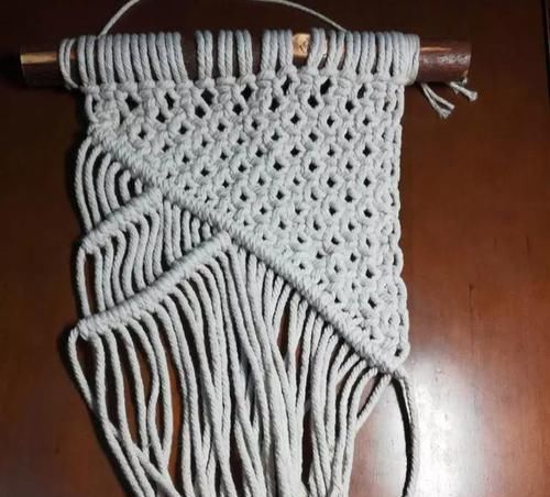 『手工』棉绳编挂篮，是挂在墙上的挂饰，也是墙面收纳，编绳手工附教程