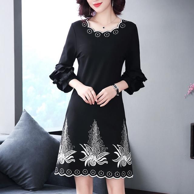 不骗你，日思夜梦的秋裙终于开卖，比旗袍更美，60后穿定美翻天