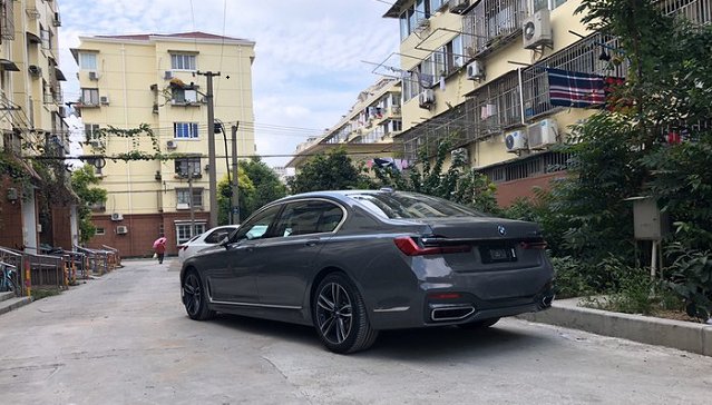 #豪车#豪车中的清流,诞生40多年,捧成同级标杆,加速6.3秒,超越奔驰S级
