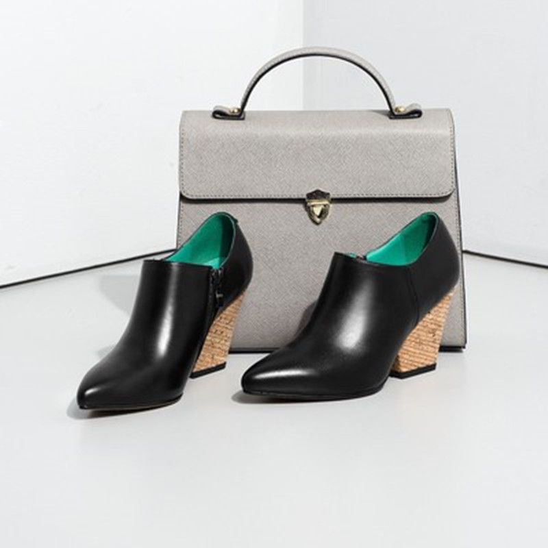 老婆把高跟鞋全扔了!特青睐这种短靴，舒适超美腻