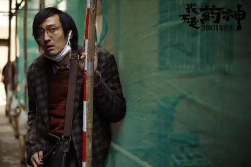 火箭少女101官微更新，疑回应“解散说”；华谊兄弟喊话崔永元：