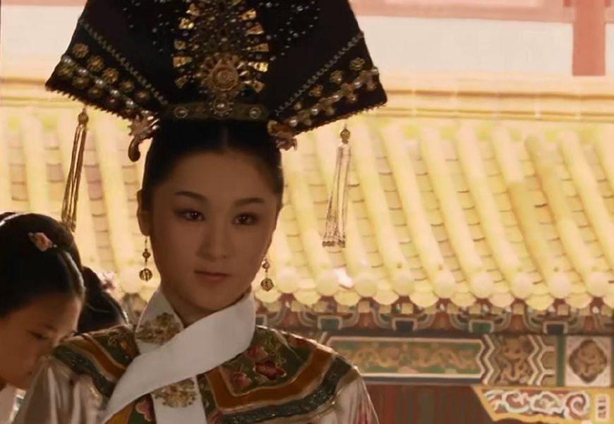  「早已」五个版本的富察皇后：秦岚洗白知画，董洁最美，而她早已归隐！