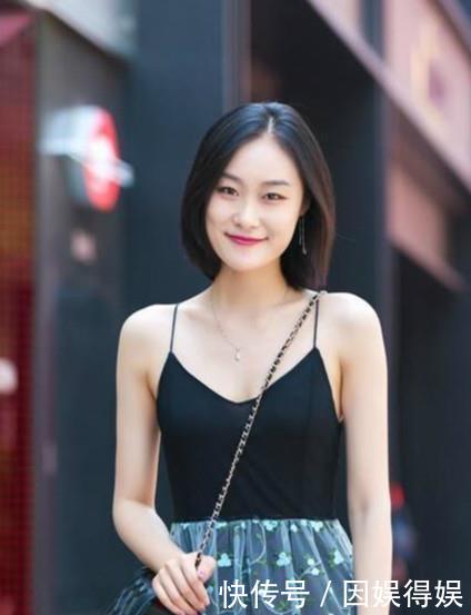 皮肤■尽显性感锁骨,皮肤白皙气质佳!,街拍:吊带搭条纱裙
