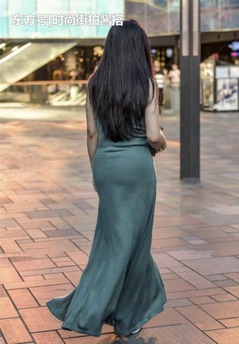  「整体」今夏潮流的墨绿色连衣裙，时尚女郎手把手教你如何穿搭的“时髦”