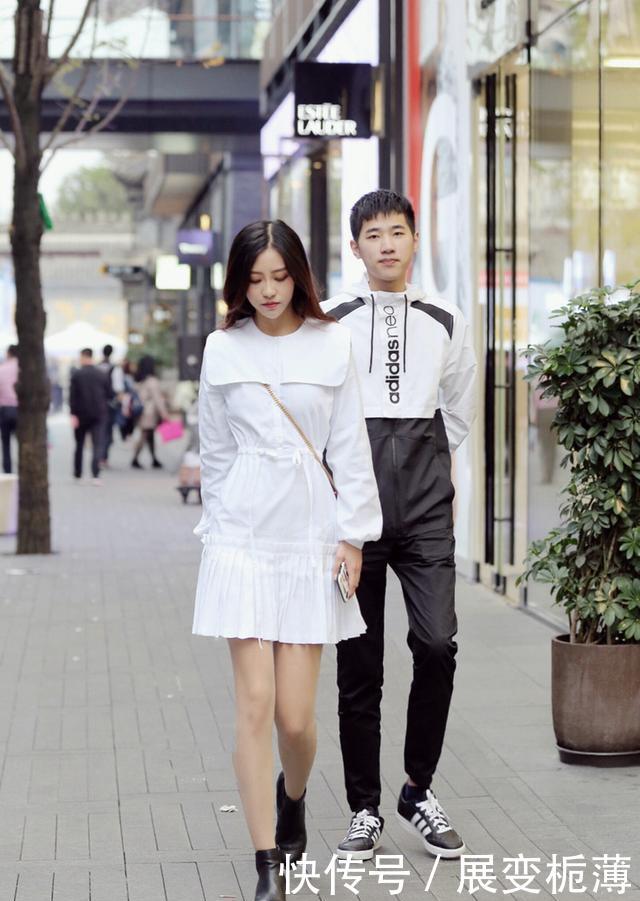  优美■街拍：小姐姐一身粉色系的装扮，减龄唯美，尽显俏丽的优美身姿