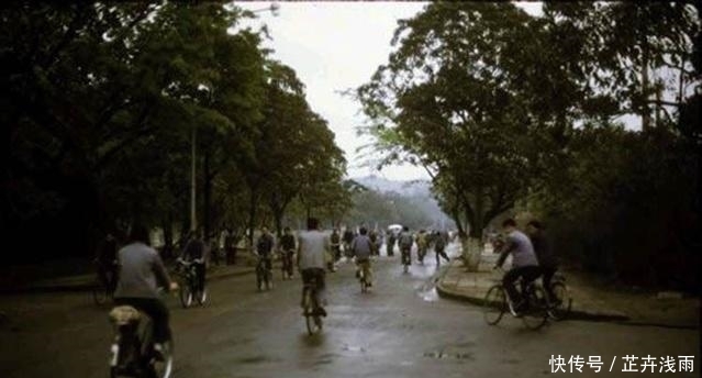  「七十年代」老照片：七十年代的广州，那时候火车站周围都是山