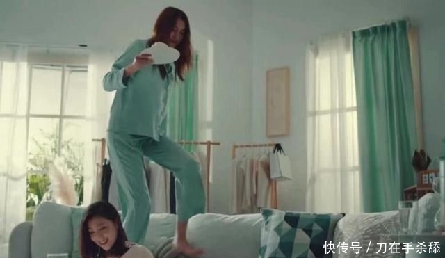  「关晓彤代」关晓彤顶替林志玲代言内衣，从女人到女孩画风大变，引网友讨论