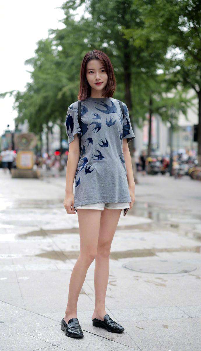 杭州街拍, 时尚的搭配更能点缀你的美!