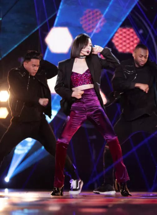 宋茜从大粗腿变成细长腿,全靠裙子上的一点小心机,很值得借鉴!