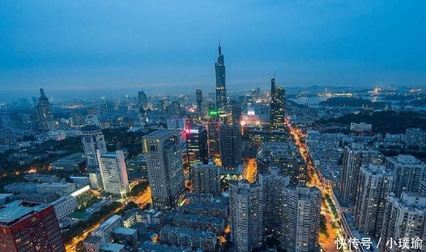 长三角唯一的特大城市, 虽然是省会, 却总被兄弟城市瞧不起!