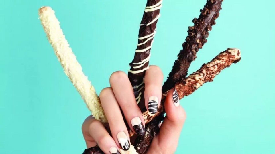 100款夏日美甲清单，请直接拿给你的美甲师安排!