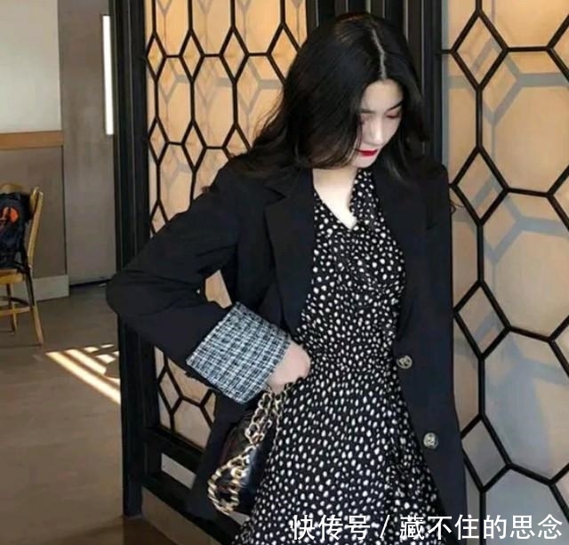 \"i6\": \"http://p9.qhimg.com/t010d110017bfef5f65.jpg?size=373x224\"装穿搭来了,确实很亮眼