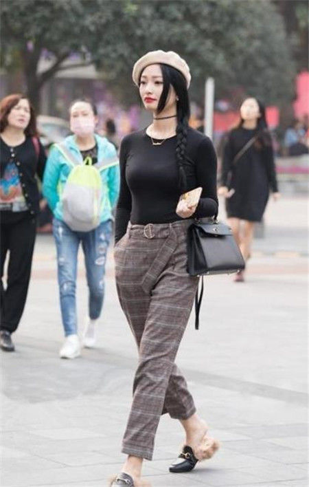 『美女』时尚美女街拍柔美娇俏的美女,走在哪都是全场焦点