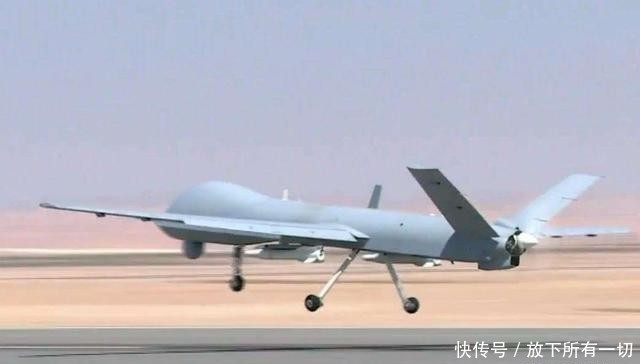  敲定：中国无人机喜获大单，一口气敲定32架，前总统是轰6驾驶员