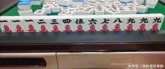 「告诉」每日一笑:想喝珍珠奶茶,告诉老板多放珍珠,结果……