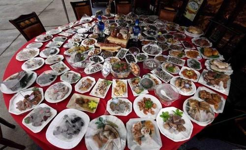 回族不吃猪、藏族不吃鱼、满族不吃狗，那么汉族人不能吃啥食物？