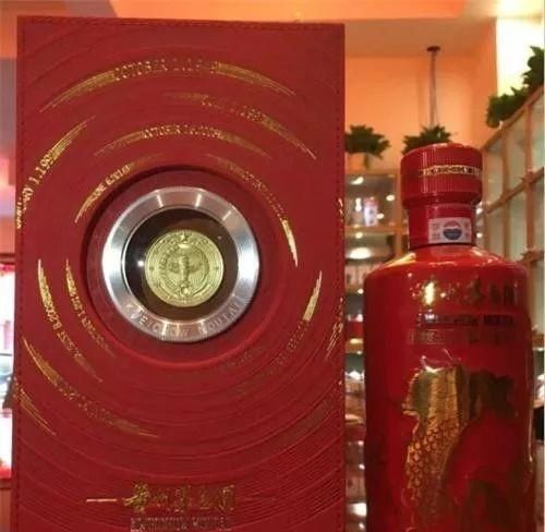  建国|郎酒、酒鬼酒、茅台建国七十年纪念酒，哪个最好看？