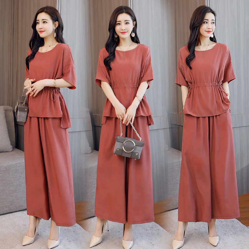 女人三十不做豆腐渣，多穿这样的减龄七分裤套装，想不嫩都不可能