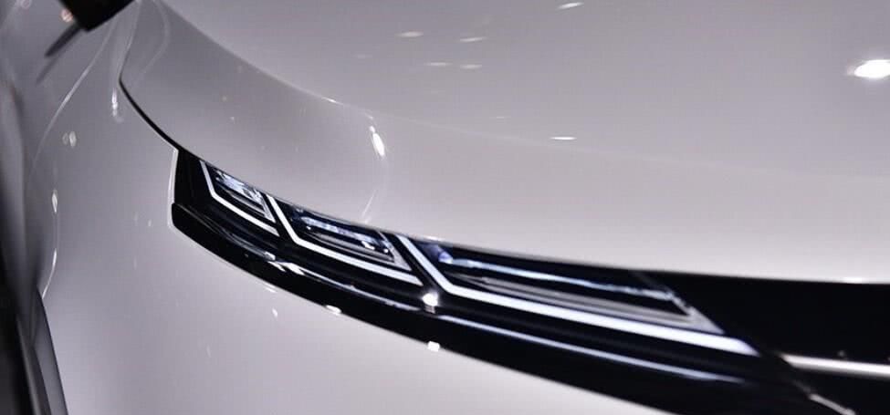  【进口】三菱再添一员“猛将”！配顶尖四驱油耗1.6L，纯进口比路虎帅10倍