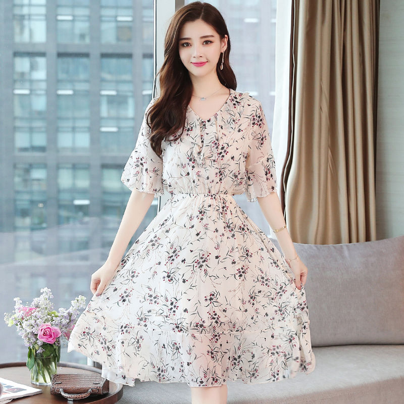 快来大饱眼福!女人穿这样的裙子,特别的迷人养眼