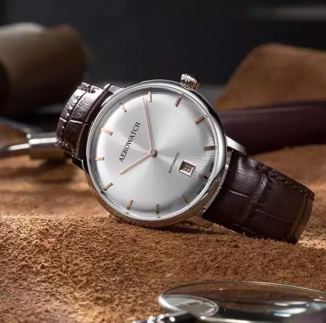 30岁的男人戴什么表最有品味？