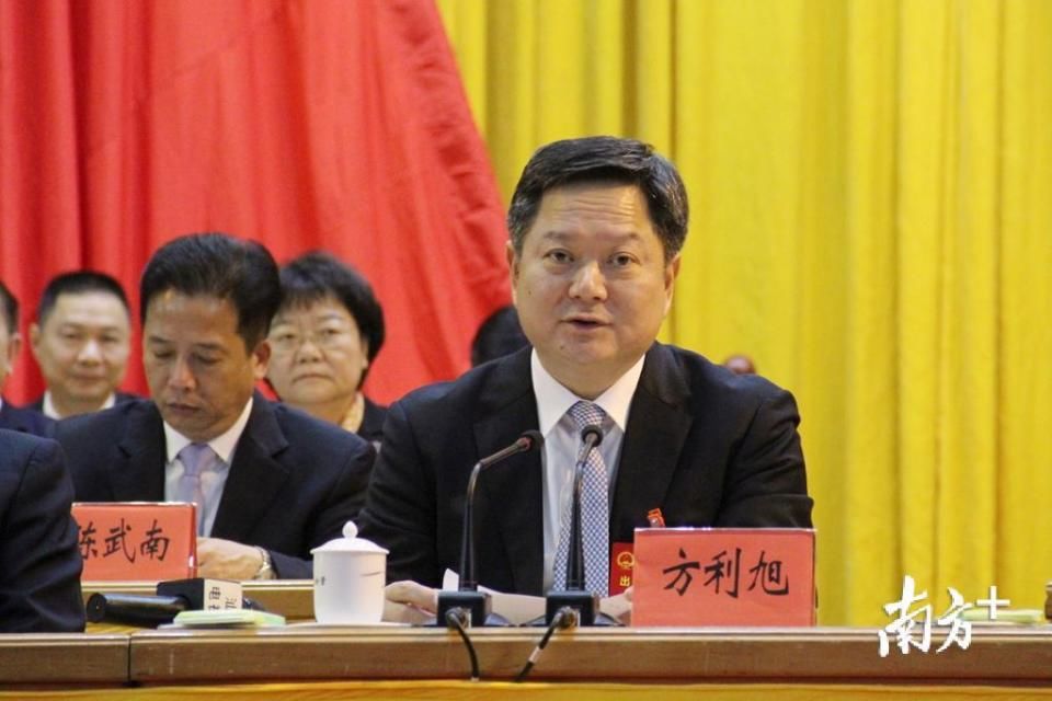 方利旭当选汕头市人大常委会主任