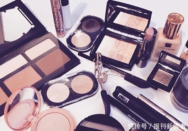 功效@护肤品过期还能用吗?该怎么保存?里面大有学问!