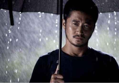 吴京2个字机智回应黑白照片引发的舆论，网友：难怪票房达54亿！