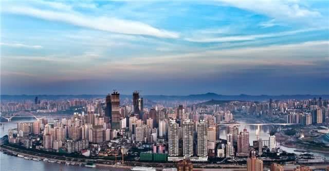 中国唯一人口破3千万的城市，遍地摩托，被称为摩托车之都