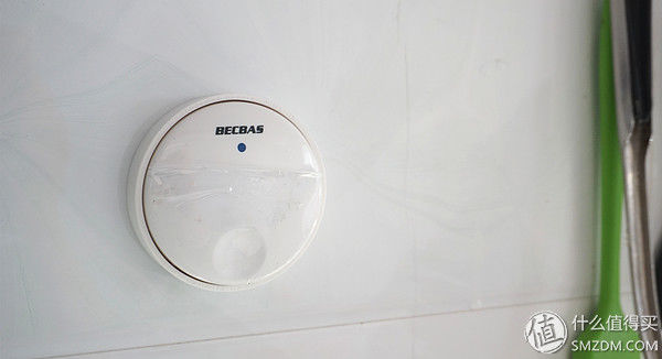自己安装so easy，用上BECBAS 贝克巴斯 E70垃圾处理器，老妈说了句“好”!