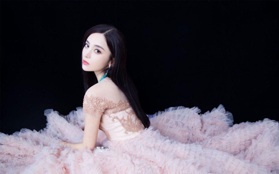 张翰最新恋情再曝光，又一女神遭沦陷，网友:无风不起浪