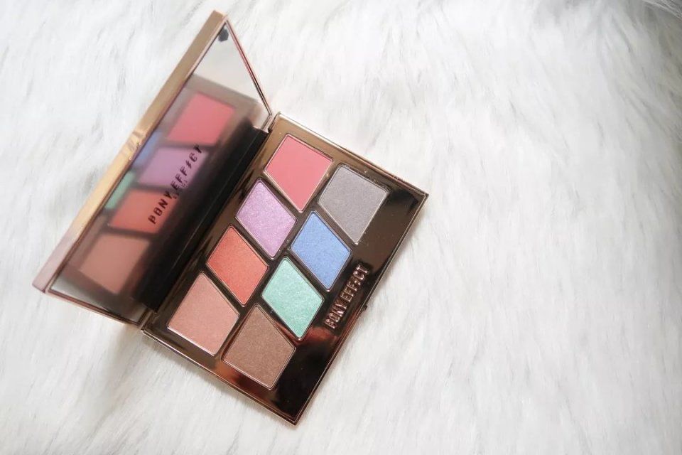 红橙黄绿青蓝紫?时髦精们这么画眼影居然还挺好看的…