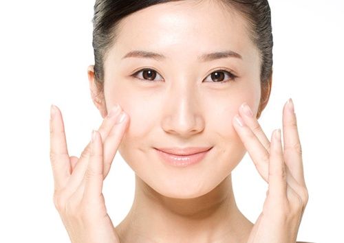 科学祛斑的原理，原来只需要一瓶醋，别让斑点赵成了你的遗憾