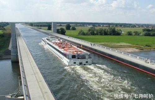 世界最奇怪的3座桥:船在半空游,人在水下行,还一个要蹦过去