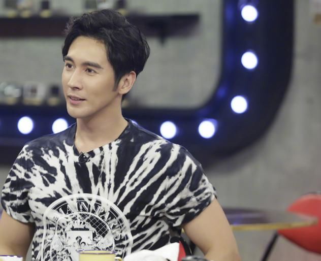 网友说道：怼的好！张伦硕回应外界谣言传闻：钟丽缇哪有那么傻！