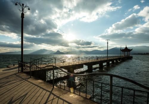 我国储水量最大的湖：面积小却让内陆湖汗颜，水量全国1/10